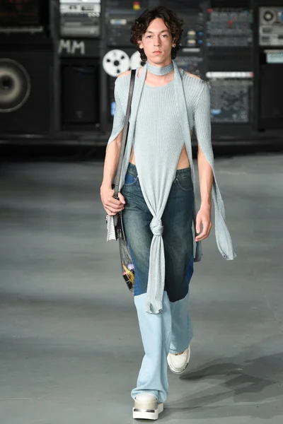 Look 7